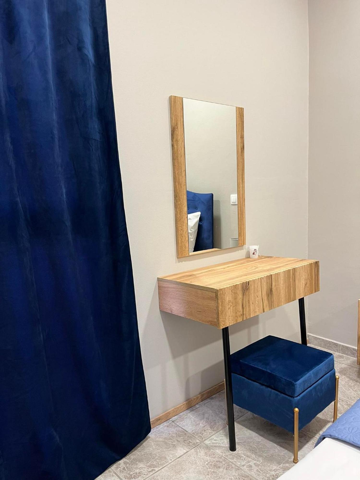 Sapphire Home Ixia  Bagian luar foto