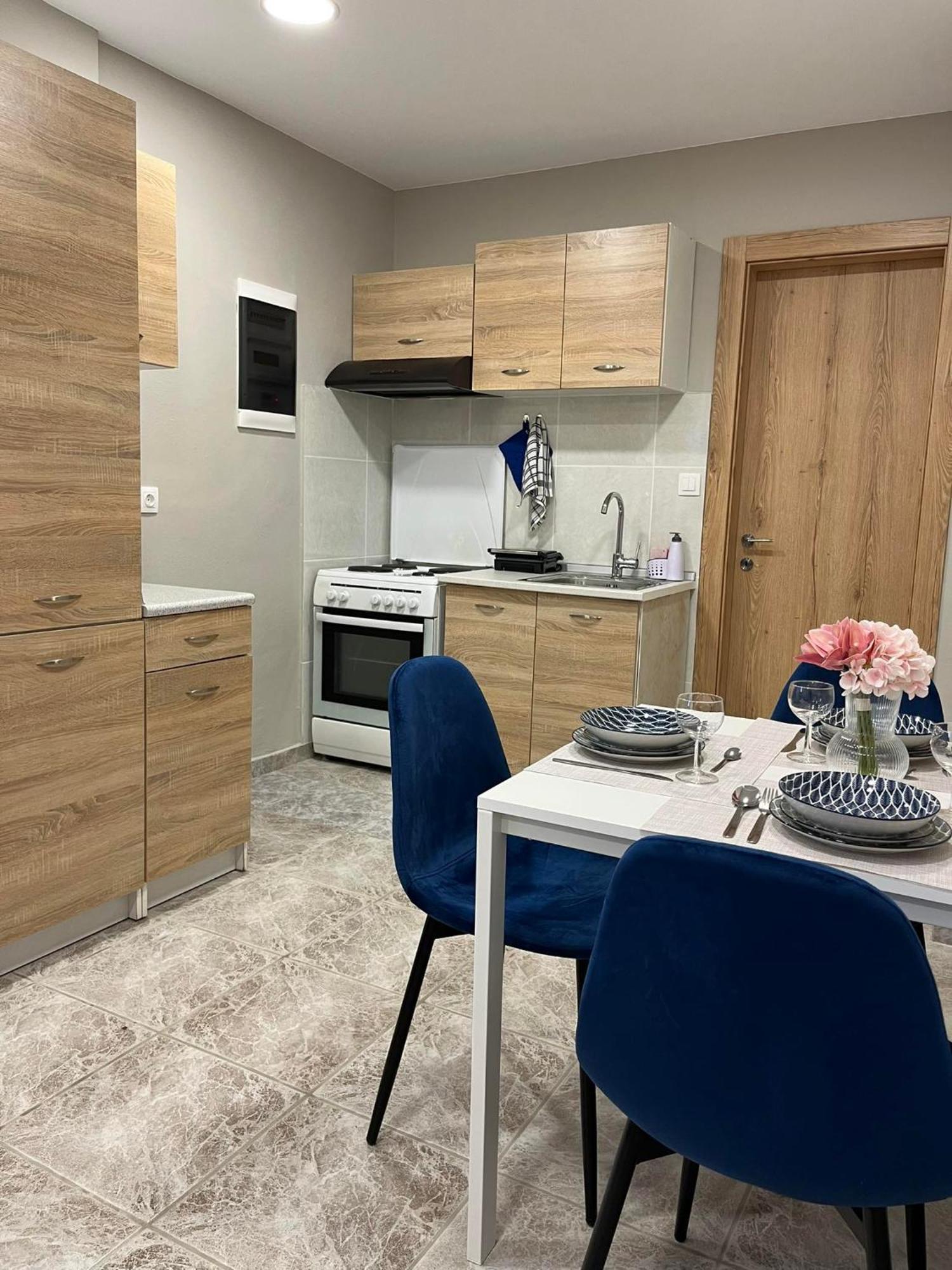 Sapphire Home Ixia  Bagian luar foto