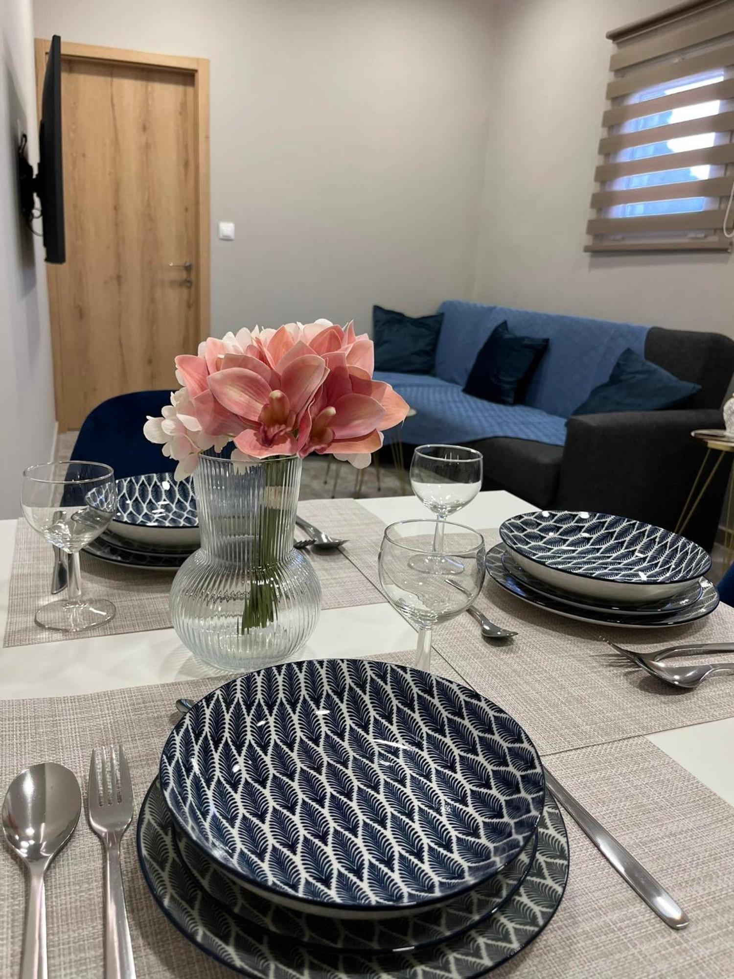 Sapphire Home Ixia  Bagian luar foto